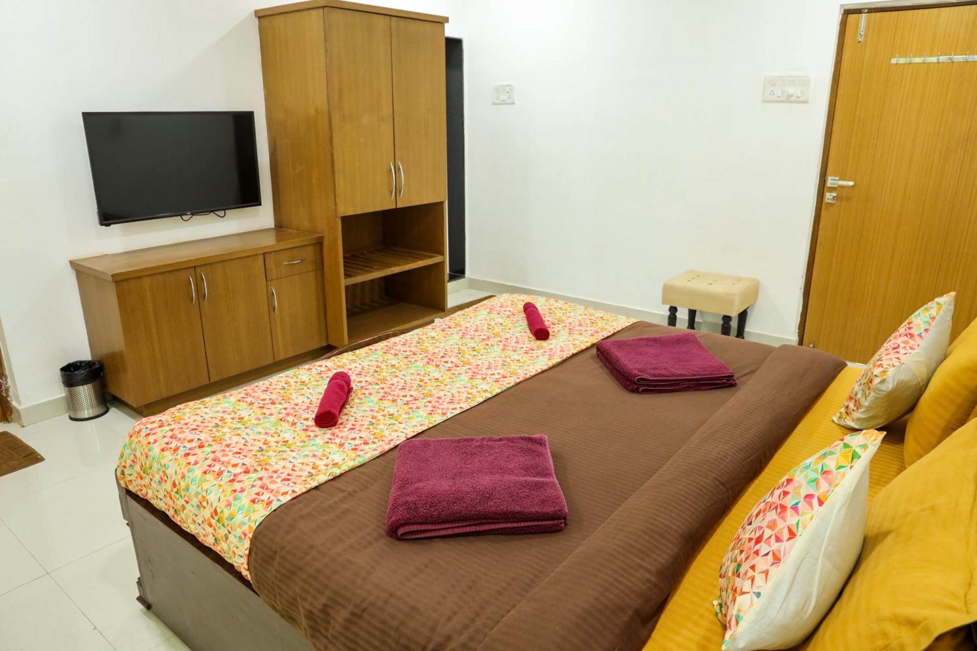 パナジ Surya Kiran Miramar Bed & Breakfast 部屋 写真