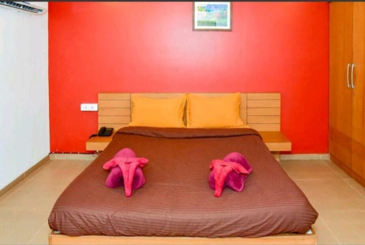 パナジ Surya Kiran Miramar Bed & Breakfast エクステリア 写真