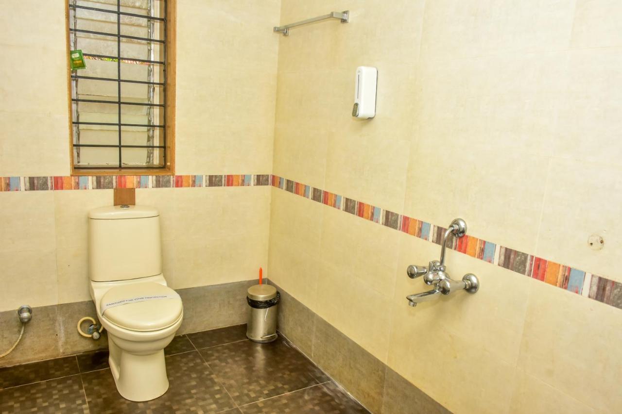 パナジ Surya Kiran Miramar Bed & Breakfast エクステリア 写真